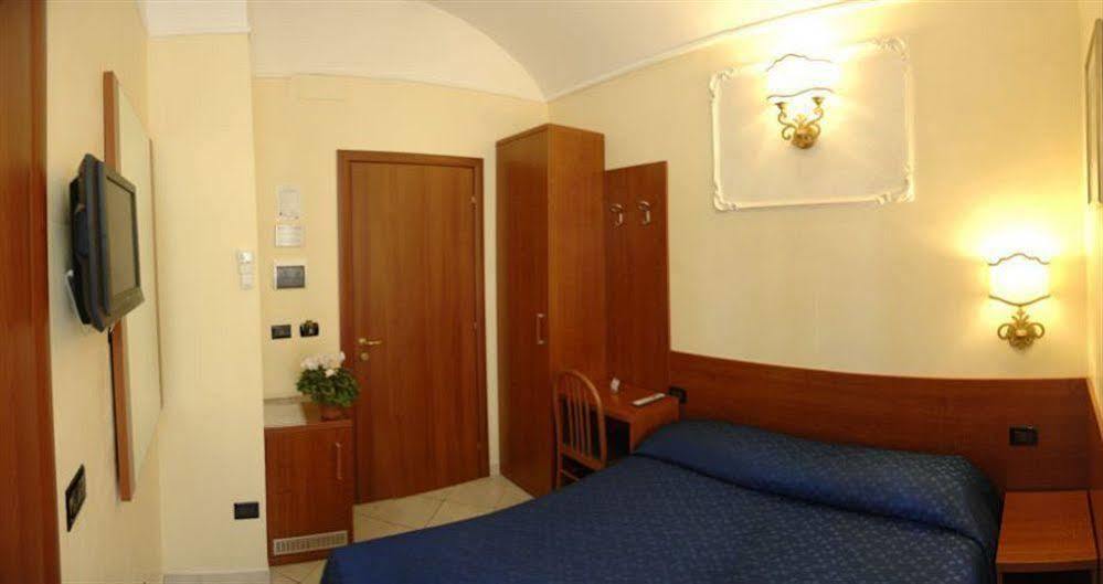 Privato Giuseppe Couette-café 3*